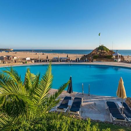 Algarve Casino Hotel Portimão Kültér fotó The beach of the resort