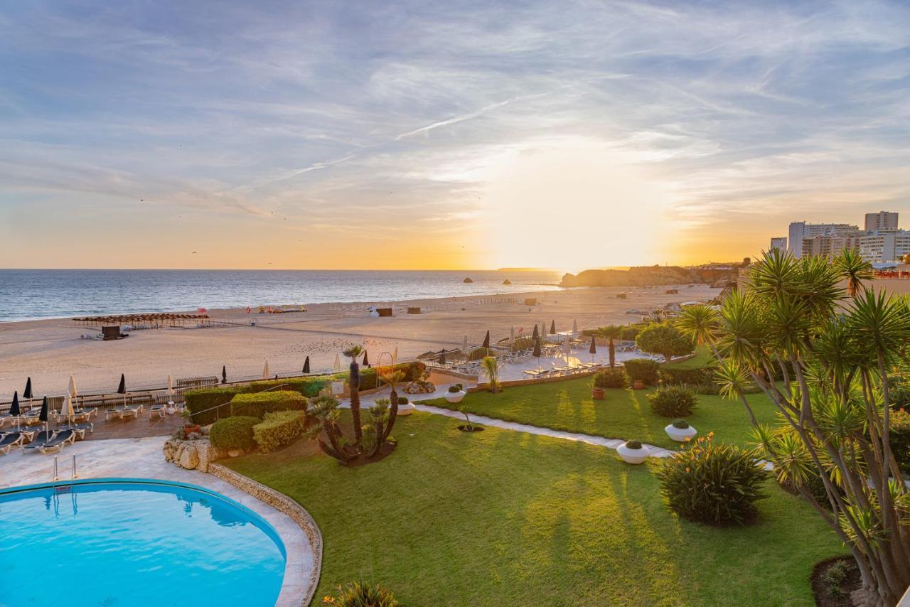 Algarve Casino Hotel Portimão Kültér fotó Sunset at the beach