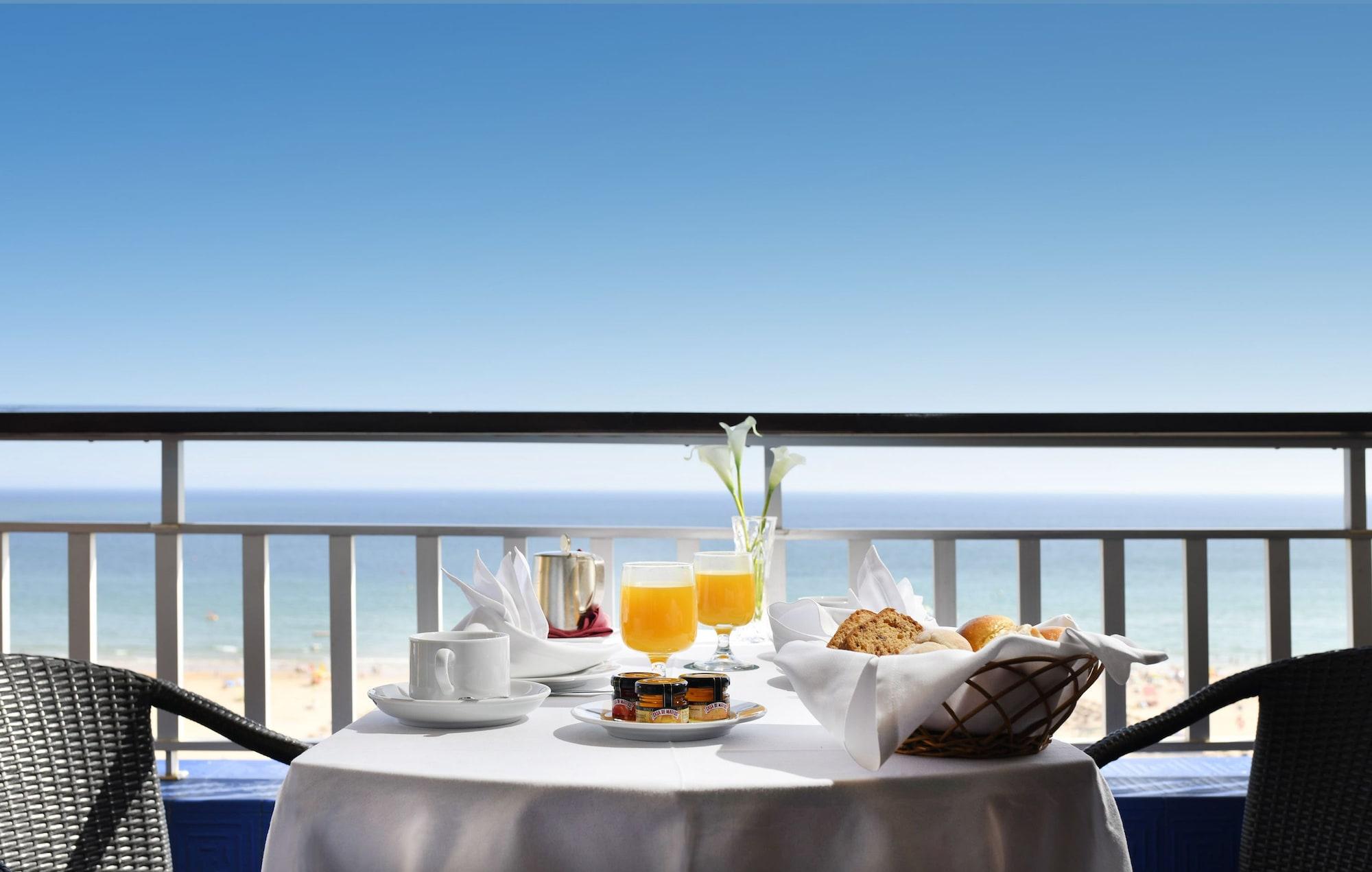 Algarve Casino Hotel Portimão Kültér fotó Breakfast at the Hilton Tel Aviv