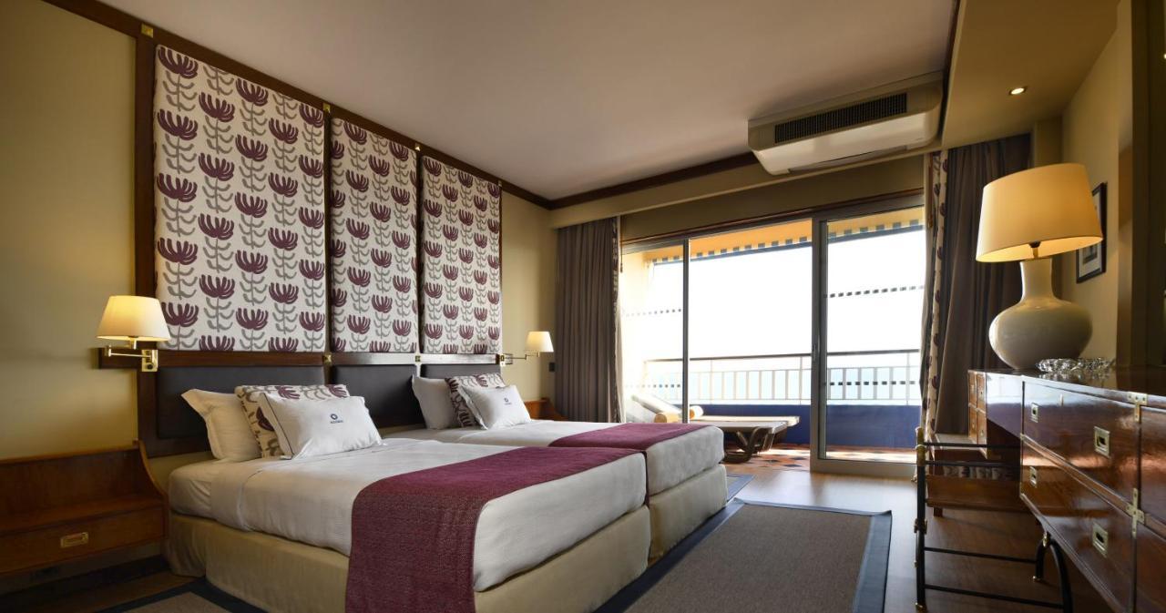 Algarve Casino Hotel Portimão Kültér fotó A room at the hotel